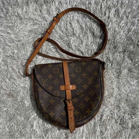 LOUIS VUITTON MONOGRAM CHANTILLY MM SHOULDER BAG CROSSBODY BAG - Picture 1 of 16